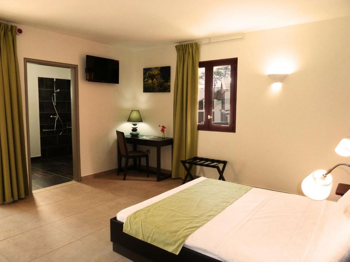 Tama Hotel Сен Жилс ле Бен Екстериор снимка